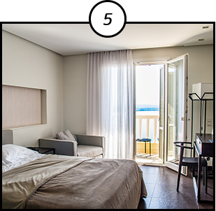 ホテルへのチェックインなどもサポート